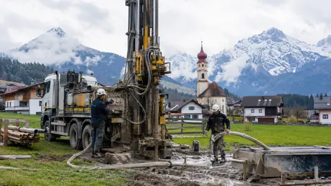 Sinnbild Brunnenbau — KI-generiert, zeigt nicht Friedrich Hirsch GmbH