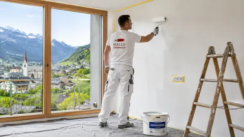 Sinnbild Maler und Anstreicher — KI-generiert, zeigt nicht Maler OLYMP e.U.